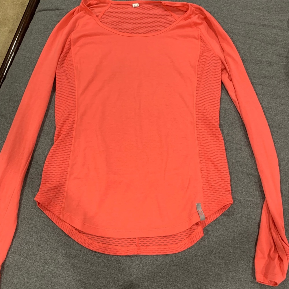 long sleeve under armour workout shirt